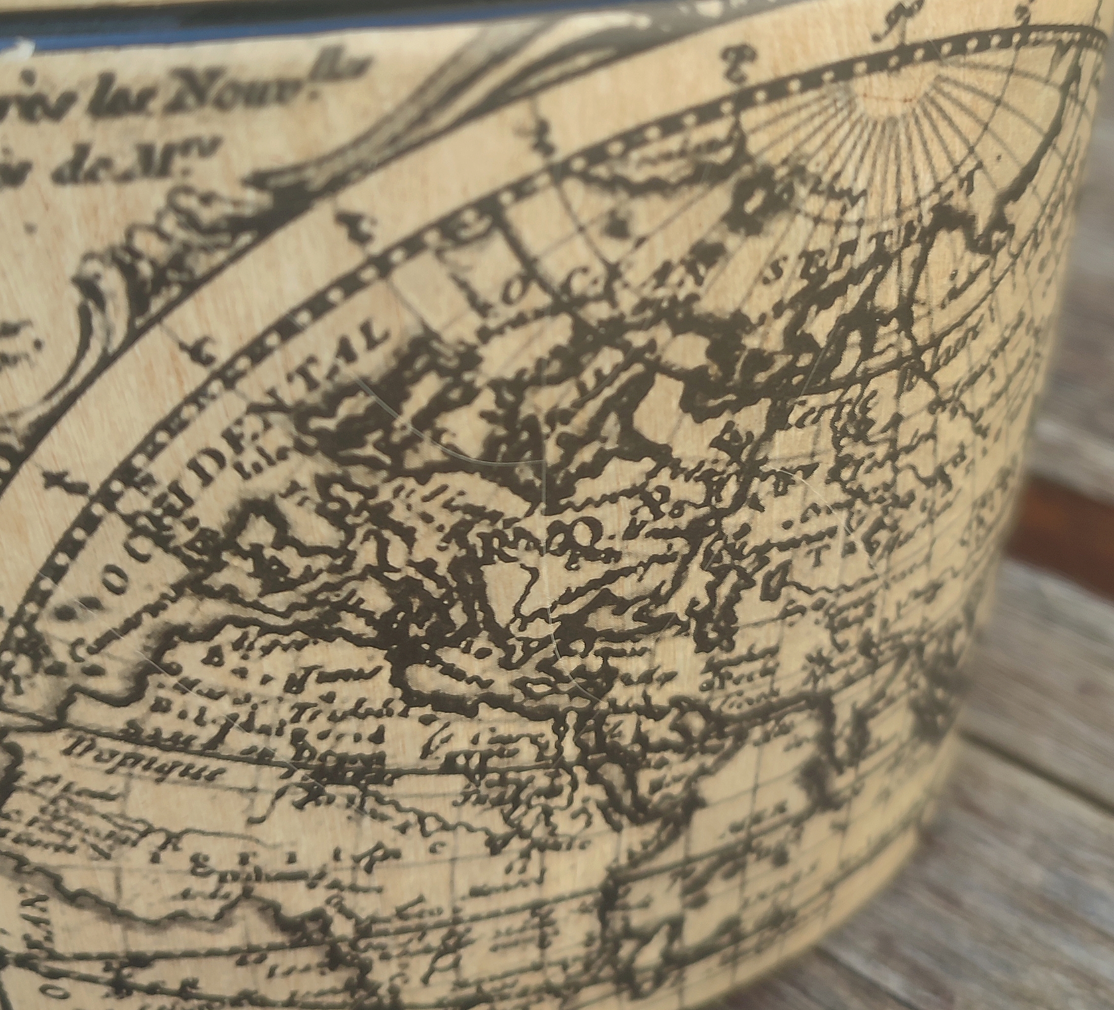 bote ovalado de ceramica