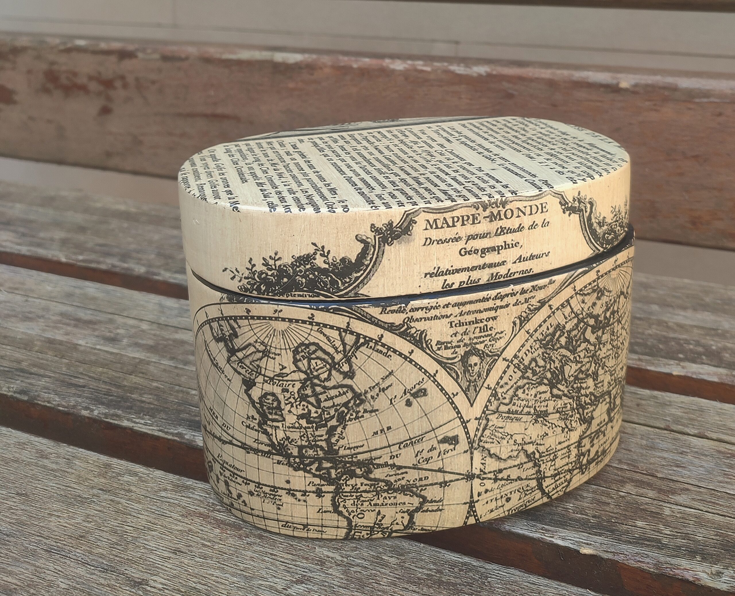 bote ovalado de ceramica